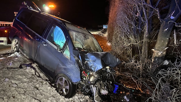 The vehicle was a total loss. (Bild: ZOOM Tirol)