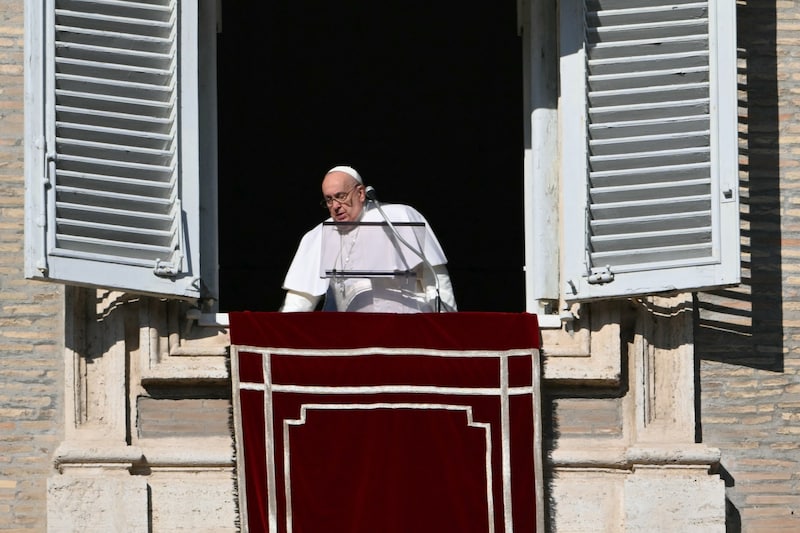 Papst Franziskus beim Angelus-Gebet (Bild: AFP)