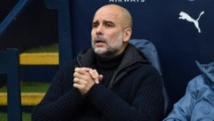 Pep Guardiola fordert Verstärkung im Jänner. Doch die ist nicht so leicht zu bekommen. (Bild: AP ( via APA) Austria Presse Agentur/ASSOCIATED PRESS)