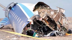 Das abgestürzte aserbaidschanische Flugzeug in Kasachstan (Bild: AP/The Administration of Mangystau Region)