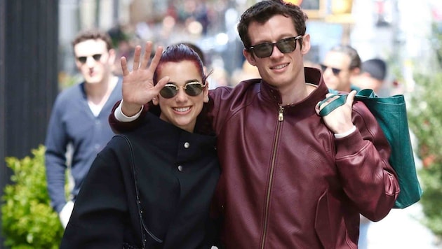 Dua Lipa is said to be engaged to her boyfriend, actor Callum Turner. (Bild: Photo Press Service)