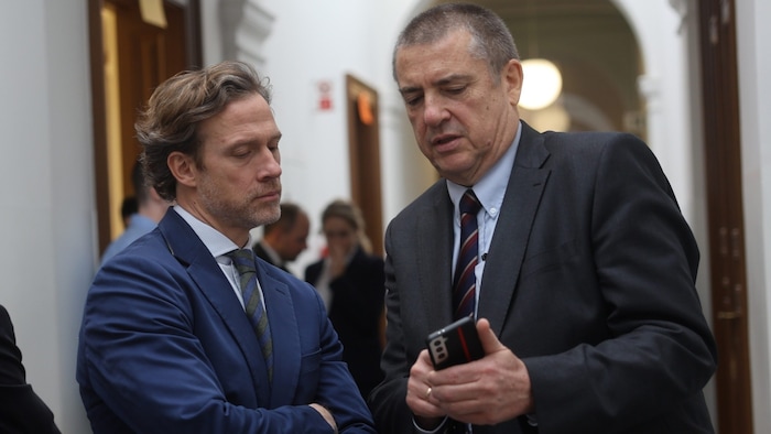 KTM-AG-Sanierungsverwalter Peter Vogl (re.) mit Gottfried Neumeister, Co-Chef der Pierer ...