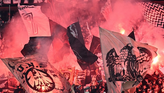 Die Frankfurt-Fans sind Randale-Meister (Bild: AFP or licensors)