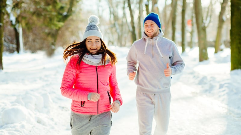 Don't forget to exercise despite the cold and damp weather! (Bild: stock.adobe.com/Iryna )