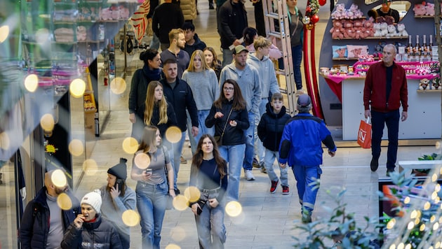 The people of Salzburg stormed the stores (Bild: Markus Tschepp)