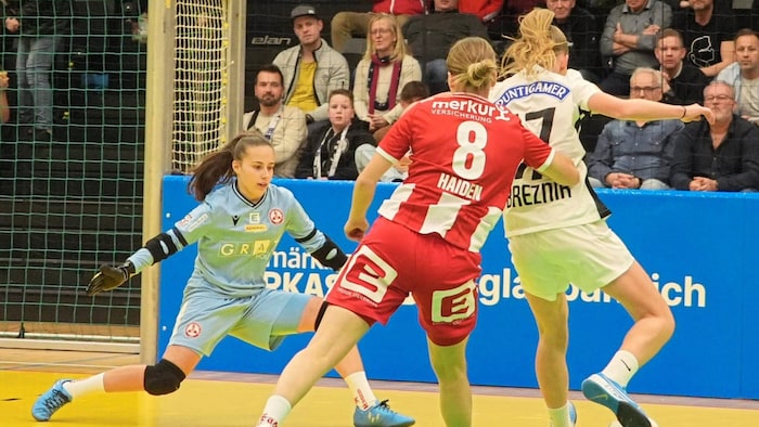 Das erste Derby zwischen GAK und Sturm bei den Frauen fand im Raiffeisen Sportpark statt.