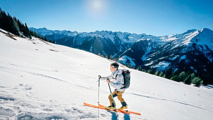 Der Aufstieg ist mit Tourenskierm oder Bergschuhen möglich.