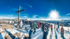 Weihnachtsandacht auf dem Kartitscher Dorfberg. (Bild: Wallner Hannes)