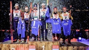 Thomas Marchl und Wilma Anhaus (v. li.) landeten in Gelsenkirchen auf Rang zwei.