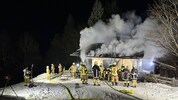 Fünf Feuerwehren standen beim Brand im Einsatz.