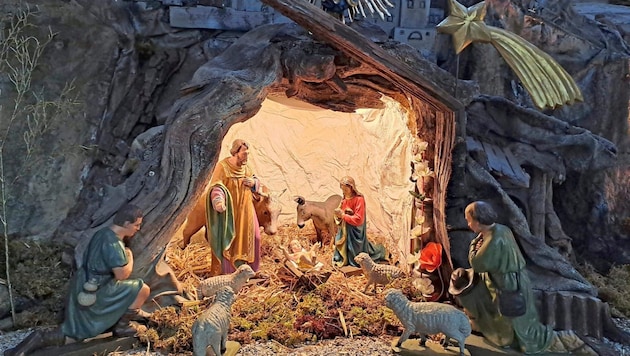 Einer Legende nach können Ochs, Esel, aber auch andere Tiere in der Heiligen Nacht die ...