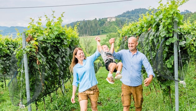 Christina und Christoph Maltschnig führen das Weingut. (Bild: Weingut Maltschnig)