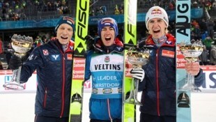 Stefan Kraft (Mitte) triumphierte vor Jan Hörl (l.) und Daniel Tschofenig (r.).