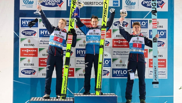 Jan Hörl, Stefan Kraft und Daniel Tschofenig (von li. nach re.) ließen den ÖSV jubeln. (Bild: Tröster Andreas)