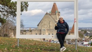 Bontus präsentiert in der Heimat stolz seine Goldene. (Bild: Urbantschitsch Mario)