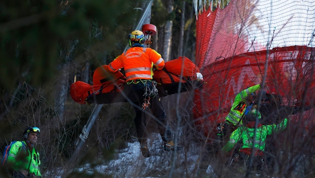 Cyprien Sarrazin musste mit dem Heli abtransportiert werden. (Bild: Copyright 2024 The Associated Press. All rights reserved)