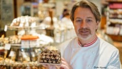 Maître Chocolatier Johannes Bachhalm baut das Café und den Verkaufsraum im Stammhaus in Kirchdorf an der Krems um.  (Bild: Wenzel Markus)