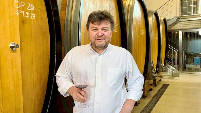 Albert Gesellmann im erlauchten Kreis mit Chardonnay Steinriegel.