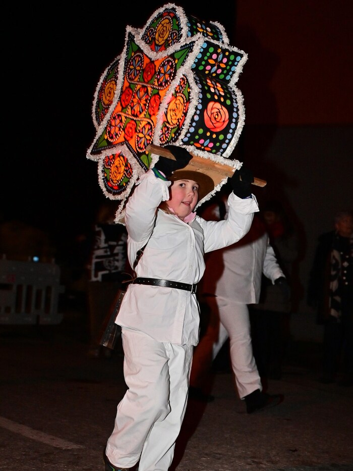 The Glöcklerlauf has been taking place in Steinbach am Attersee since 1932. The passers-by start ...
