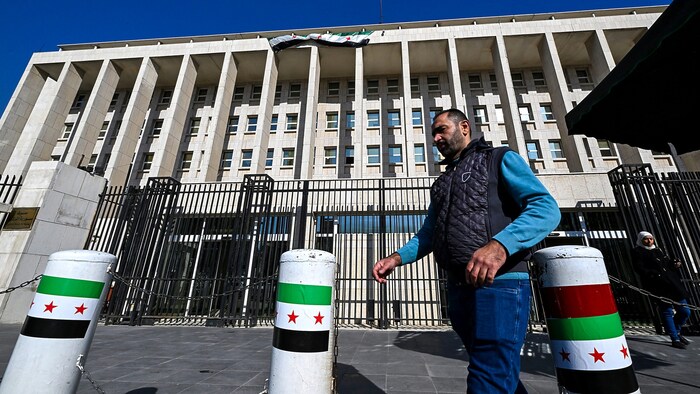 Die syrische Zentralbank wird ebenfalls von der Sanktionsliste gestrichen.