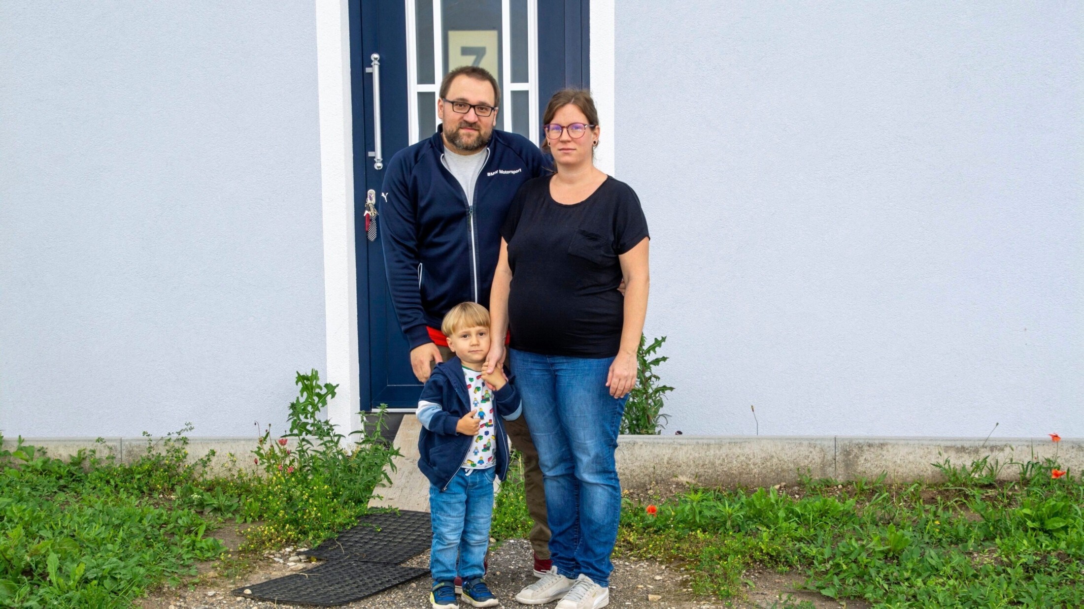 Die junge Familie bat um Geld fürs Haus.