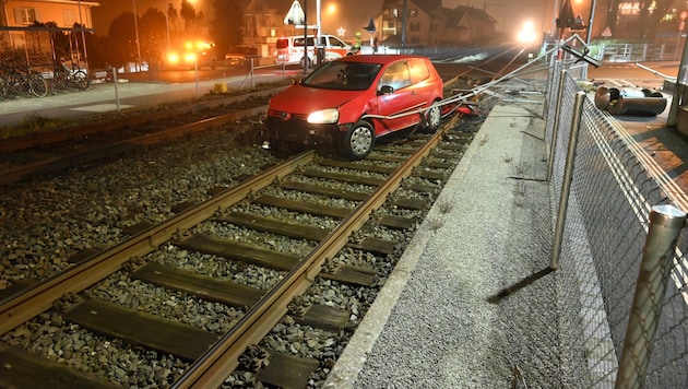 Der Lenker wurde als fahrunfähig eingestuft. Er musste Blut- und Urinproben abgeben. (Bild: Kantonspolizei St. Gallen)