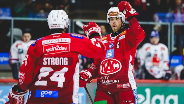 KAC captain Thomas Hundertpfund (right) will celebrate his 900th game today. (Bild: GEPA pictures)