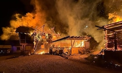 Apokalyptische Bilder vom Brand in St. Georgen am Kreischberg in der Silvesternacht 