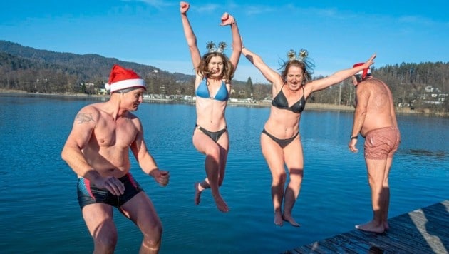 Beste Laune herrscht unter den Neujahrsschwimmern. (Bild: Arbeiter Dieter)