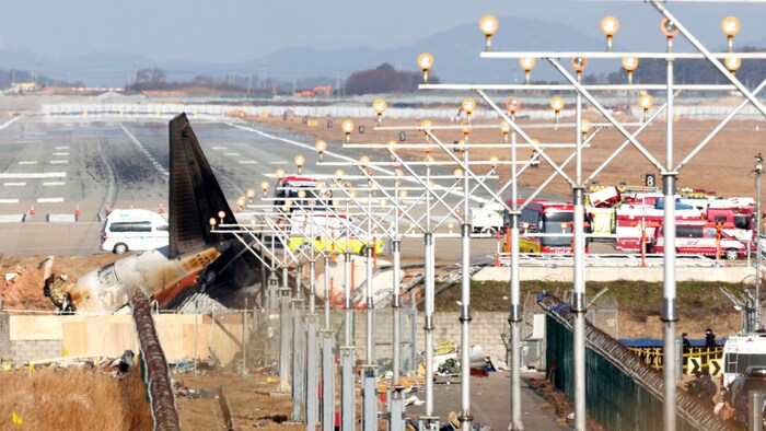 Experts believe that the emergency landing actually went well under these circumstances.
