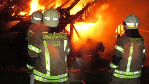 The Graz professional fire department in action (Bild: Berufsfeuerwehr Graz)