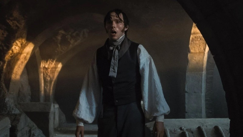 Nicholas Hoult in der Rolle von Thomas Hutter in „Nosferatu – Der Untote“.  (Bild: 2023 Focus Features, LLC. All Rights Reserved.)