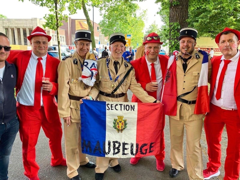 Vor dem EURO-Auftakt am 17. Juni gab es in Düsseldorf ein Treffen mit französischen Anhängern. (Bild: Red Hot Austrian Fans)