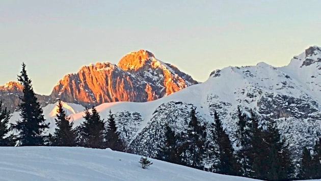 The Leutascher Dreitorspitze (back) and the Gehrenspitze (right) in the Wetterstein will get some fresh snow. (Bild: Peter Freiberger)