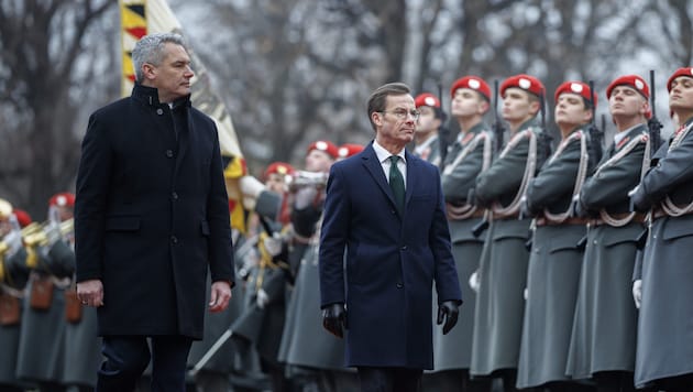 From left: Chancellor Karl Nehammer (ÖVP) and Sweden's Prime Minister Ulf Kristersson (Bild: APA/Bundeskanzleramt/Andy Wenzel)