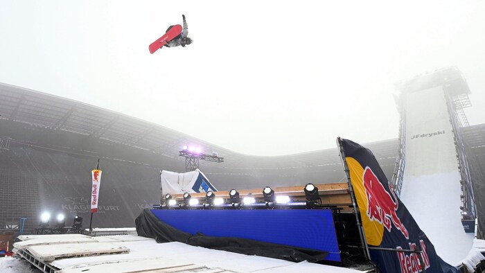 Many negative reports about the event are flooding various online forums.