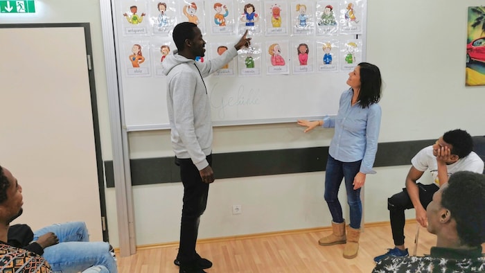 Values courses and community service are mandatory in the federal government. Vorarlberg and ...