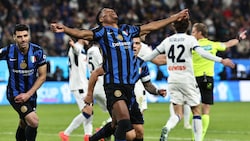 Denzel Dumfries bejubelt seinen Doppelpack für Inter Mailand im Supercoppa-Spiel gegen Atalanta Bergamo … (Bild: AFP)