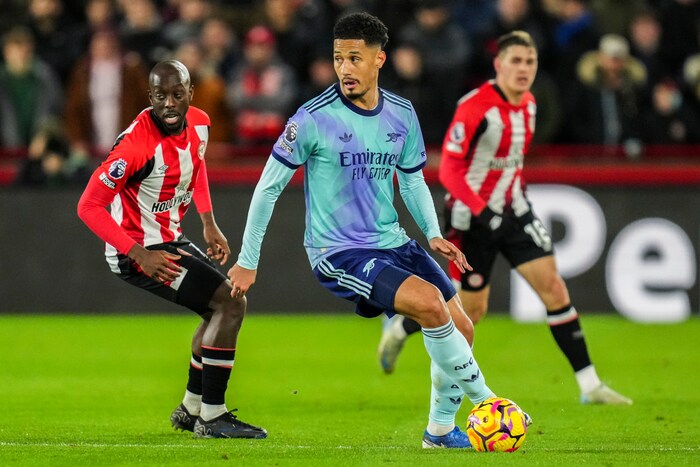 William Saliba (center) is a fixture in Arsenal London's game.