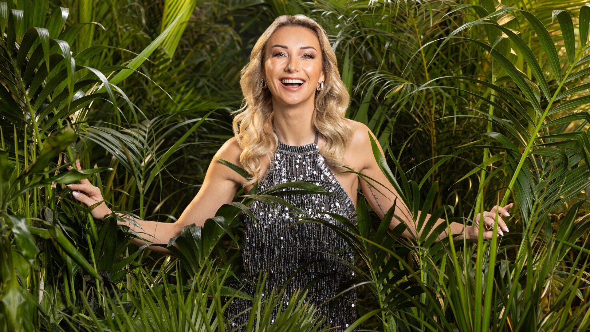 Anna-Carina Woitschack nude im Dschungel enthüllt