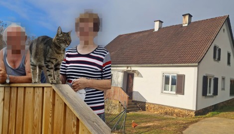 Der 81-jährige Pensionist soll seine schlafende Schwester mit der Axt erschlagen haben. (Bild: Krone KREATIV/Christa Blümel, zVg)