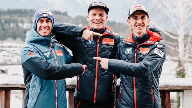 Jan Hörl (Mitte) gewinnt die Quali in Innsbruck. Das ÖSV-Team präsentierte sich erneut stark. (Bild: GEPA pictures)