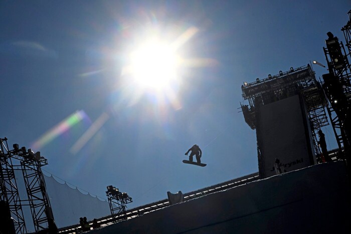 The athletes reach a height of up to eight meters.
