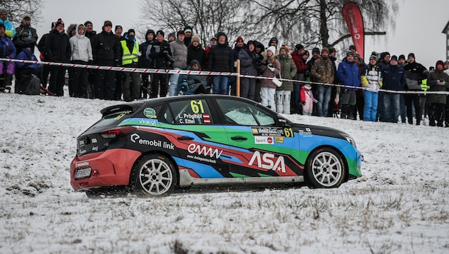 Luca Pröglhöf hatte im Elektro-Opel mit den Bedingungen zu kämpfen. (Bild: Binder Manfred/Sportmediapics.com/ Manfred Binder)