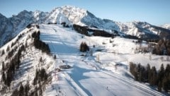 Das kleine Skigebiet an der Grenze zu Salzburg wurde Opfer eines Vandalenakts – die Piste ist aber wieder präpariert (Archivbild) (Bild: Rossfeld.info)