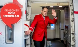 Hofmann ist Kabinenchef – genannt Purser – vor allem auf Langstreckenflügen, sein Traumjob seit ...