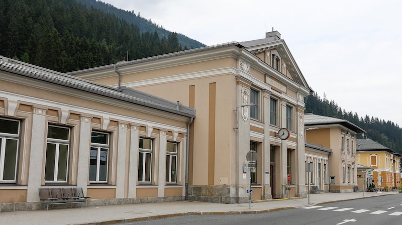 Bahnhöfe werden modernisiert. (Bild: Gerhard Schiel)