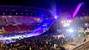 Tausende Zuschauer bejubelten die Wintersport-Athleten. 