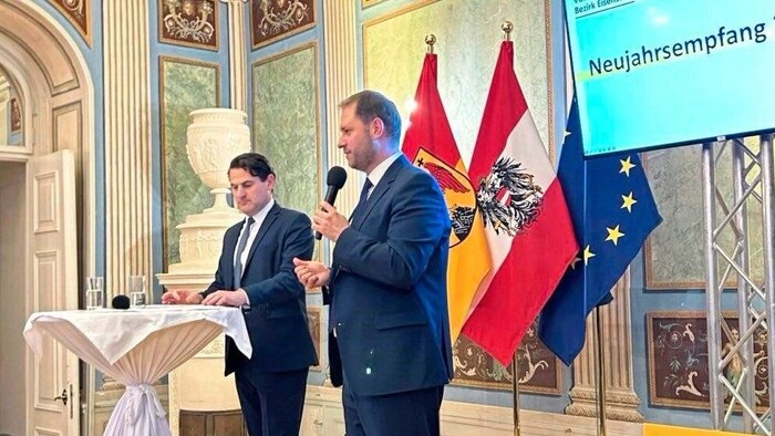 In seiner Rede betonte Sagartz, dass es an der Zeit sei, politische Gräben zuzuschütten.