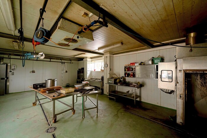 Still life of destruction: all the equipment for the necessary meat processing has been destroyed, damage: 350,000 euros.